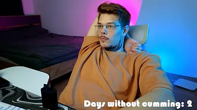 XXX chat uživo modela DENIS_HERE