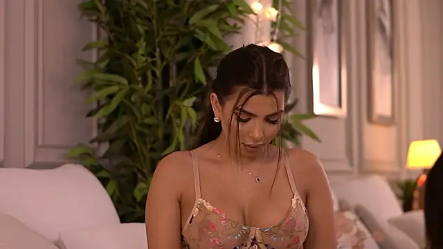 NicoleCelliniのライブXXXチャット