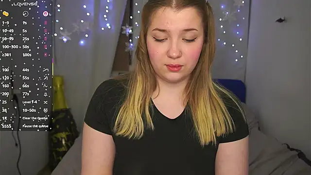 CuteSharloti Live XXX-chat