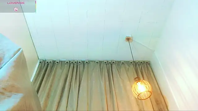 katha_Crawford Adlı Modelin Canlı XXX Sohbeti