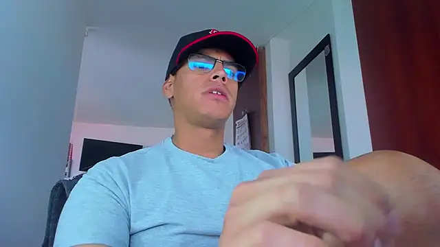 _John_Boy_ Adlı Modelin Canlı XXX Sohbeti