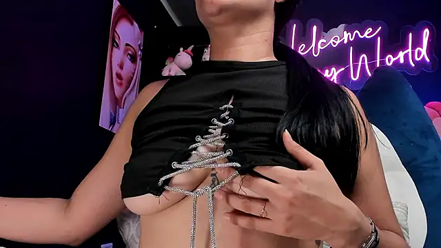 Emilyjhonson_01のライブXXXチャット