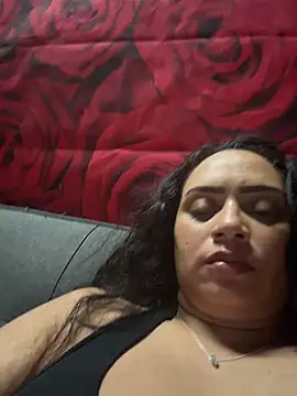 Pokazy przed kamerką – CarmelaAnthony