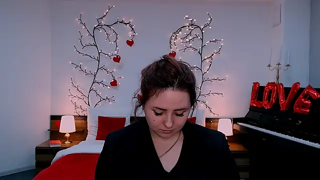 Hennessy_bunny Adlı Modelin Canlı XXX Sohbeti