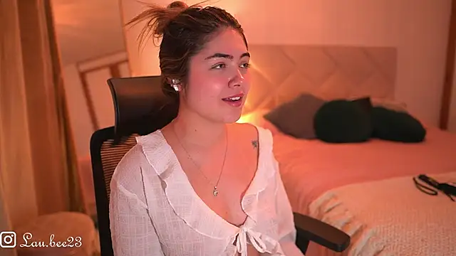 Chat XXX ao vivo de Lau_Bee