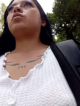 LunaHot_777のライブXXXチャット