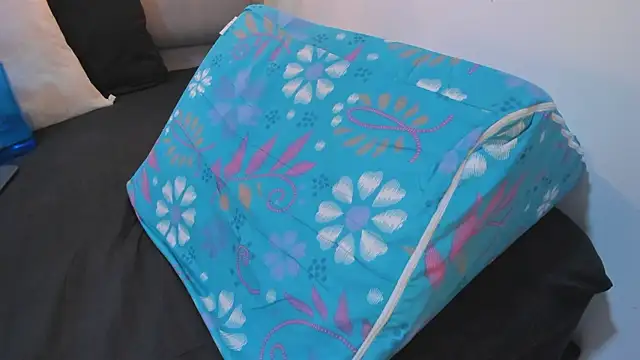 Katyrousee Chat XXX live