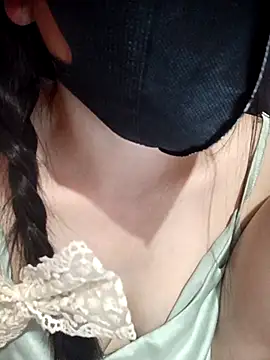 MiHeni 在線直播表演