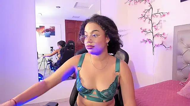 katie__bloom's Live XXX Chat