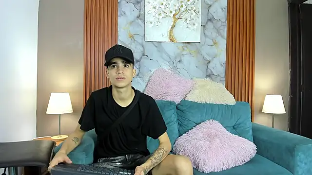 NAUGHTY_BOYS1 Live XXX-chat