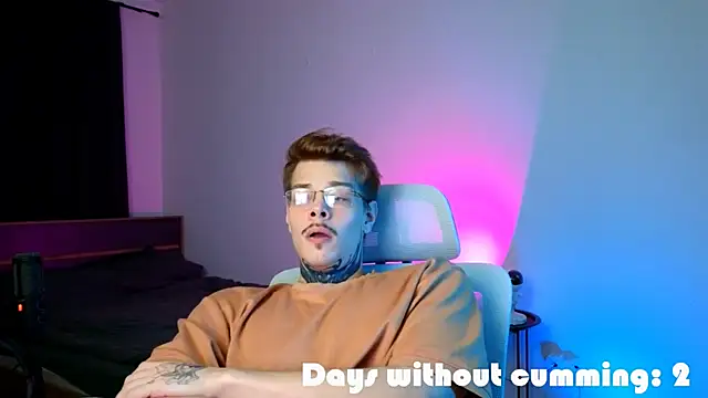 DENIS_HERE: онлайн-секс-чат