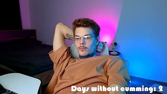 DENIS_HEREn Live XXX chat