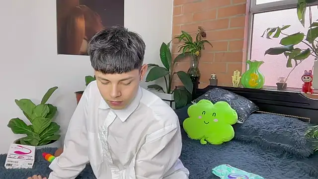 Andy_Belier23のライブXXXチャット