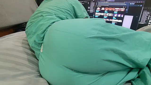 Pokazy przed kamerką – Lacht_Liden