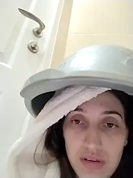 Iren Adlı Modelin Canlı XXX Sohbeti