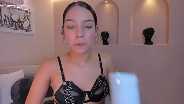 AmaliaCrusのライブXXXチャット