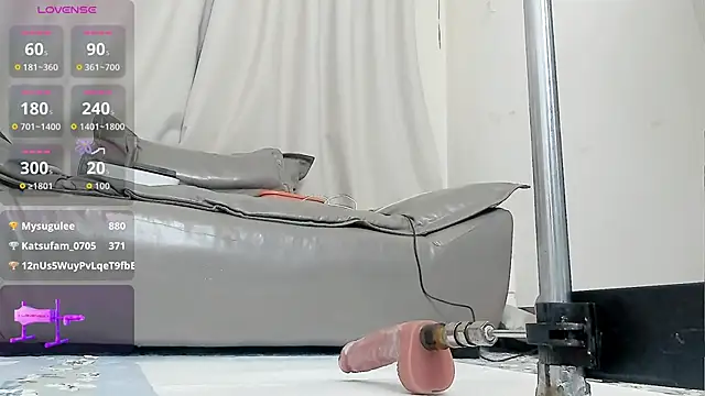 fox-yiyi's Webcam Show