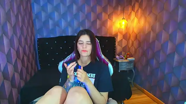 LiaHarryis live XXX chat