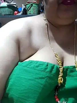 tamilthanushri Live XXX-chat