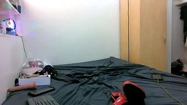 Empress_Lilith: онлайн-секс-чат