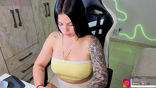 Онлайн чат XXX Victoryyy_