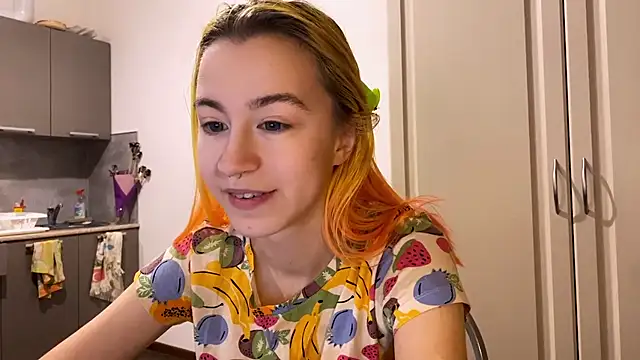 EmilyHein's Live XXX Chat