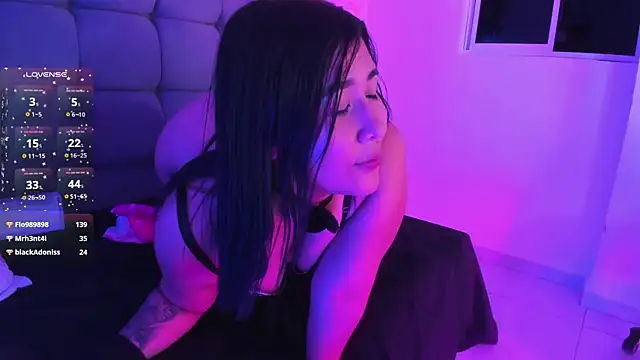 Lilith_RoseCssn Webbikameraesitys