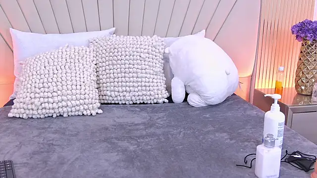 Chat +18 de SaraLugo ao vivo