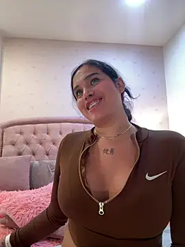 Bella__Wood Live XXX-chat