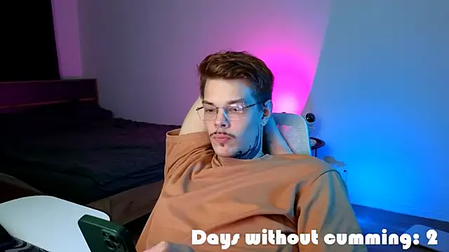 DENIS_HERE Live XXX-Chat