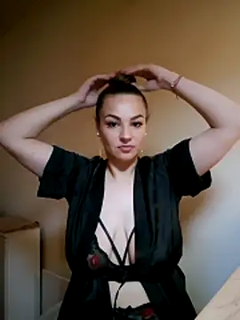 AvaCherry 即時 XXX 聊天