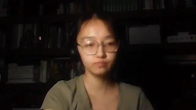 LinaClous' Live XXX Chat