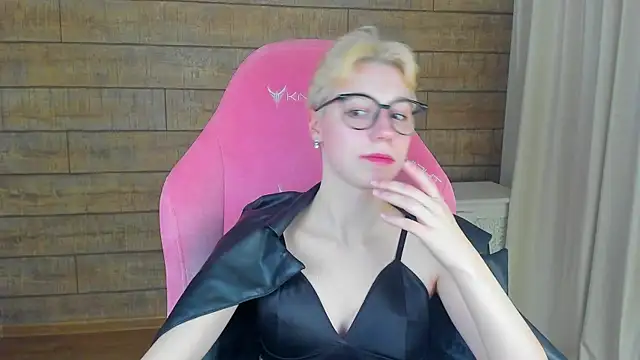 AgataGate Adlı Modelin Canlı XXX Sohbeti