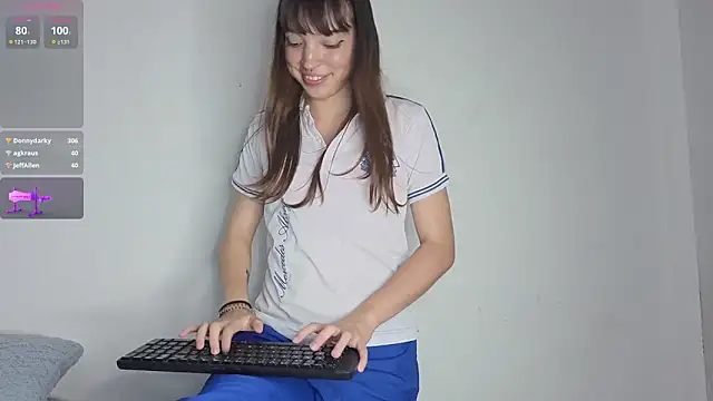 Chat +18 de Ashly_pinkxx ao vivo