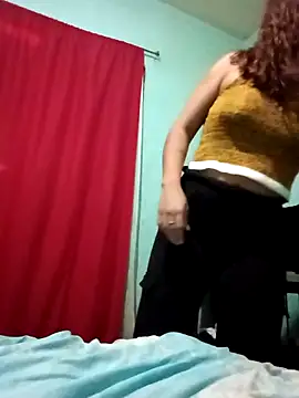 cata_bronw: διαδικτυακό σόου στην κάμερα