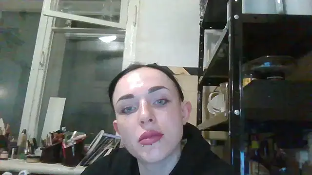 Trinsy_Love: онлайн-секс-чат