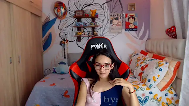 LinzyBaner: онлайн-секс-чат