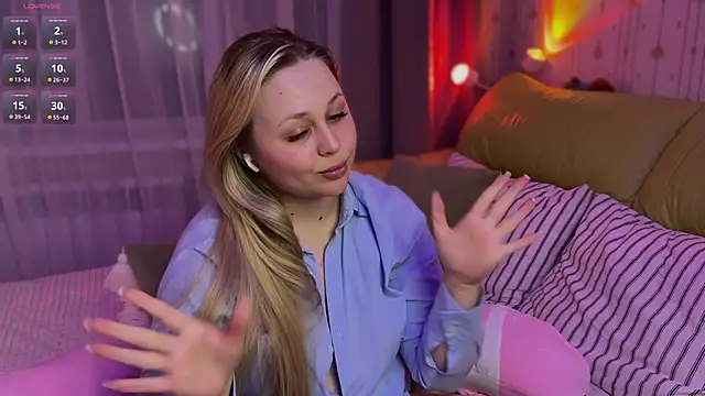 Estella_Elwood: онлайн-секс-чат