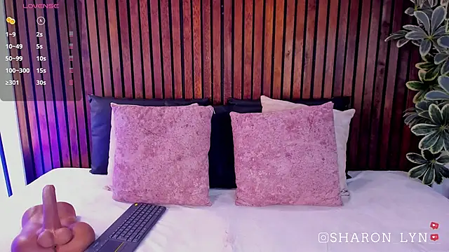 SharonLyn_: απευθείας συνομιλία ΧΧΧ