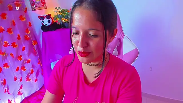 naharasoller Adlı Modelin Canlı XXX Sohbeti