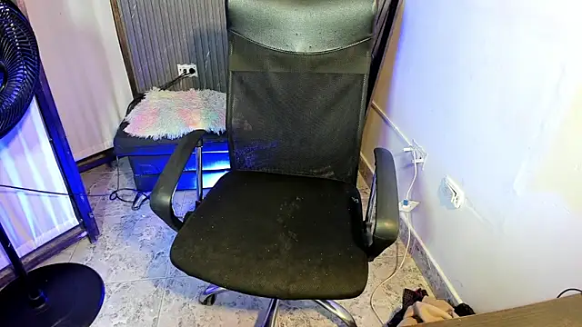 Chat +18 de CharlotteKing8 ao vivo