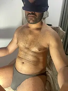 Pokazy przed kamerką – MilanBlaze