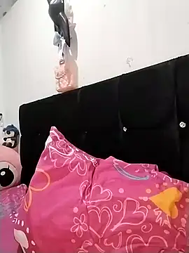 emma_purple_: διαδικτυακό σόου στην κάμερα