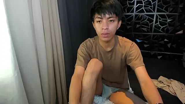 davincihugecock Adlı Modelin Canlı XXX Sohbeti