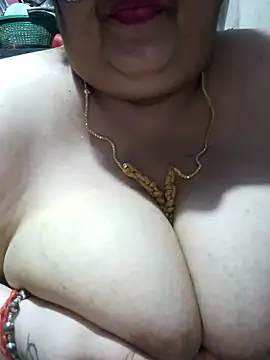 แชท XXX สดของ tamilthanushri