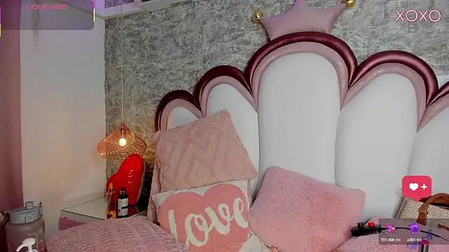 EmmaCrush Adlı Modelin Canlı XXX Sohbeti