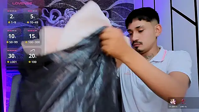 Mateo_Valencia_ Chat XXX live