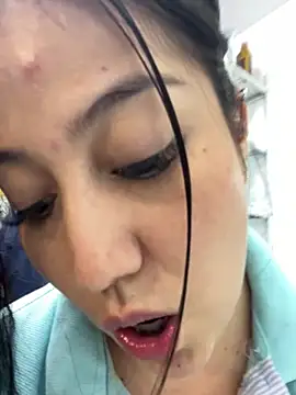 XXX chat uživo modela kandalove