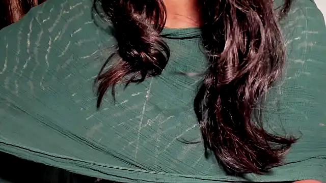 TheShyGirl_ লাইভ XXX চ্যাট