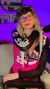 Kittychatte Chat XXX in diretta